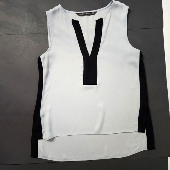 ZARA Woman Sleeveless Top - Picture 2 of 6